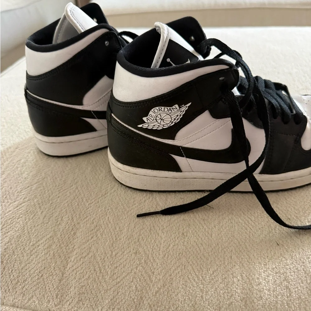 Air Jordan 1 Mid size 8 - Picture 6 of 7